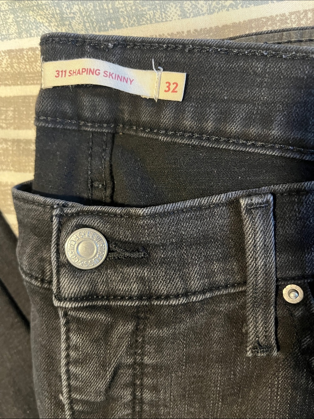 Levi's Black Shaping Skinny Jeans